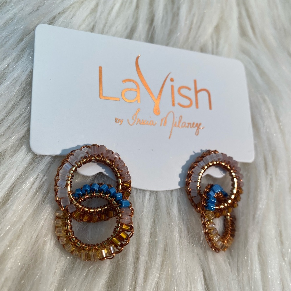 Small Caramel Copper Crochet Links Beaded Earrings - Picture 6 of 8